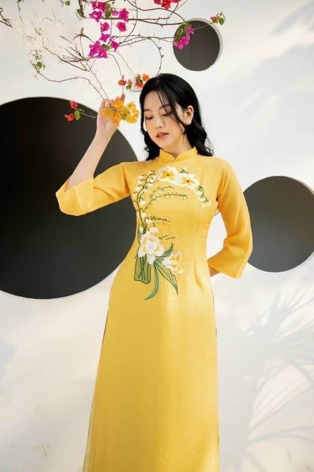 Pre-made Modern Vietnamese Ao Dai , Bộ áo dài may sẵn kèm quần  Áo dài cách tân qipao cheongsam