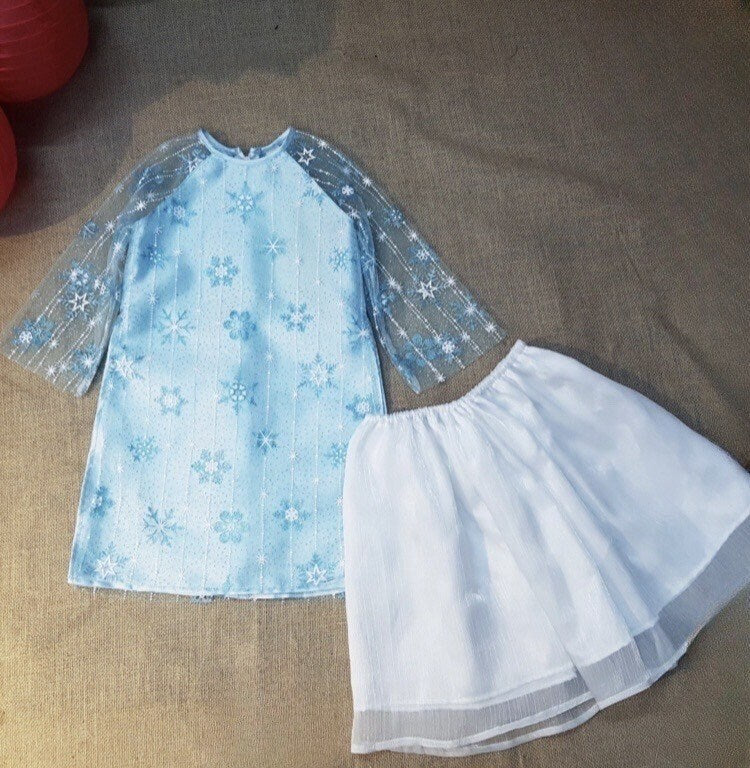 Pre-Made Girl Vietnamese Ao Dai Cach Tan (áo dài bé gai), Frozen Elsa theme Kids Vietnamese traditional dress, cheongsam, qipao