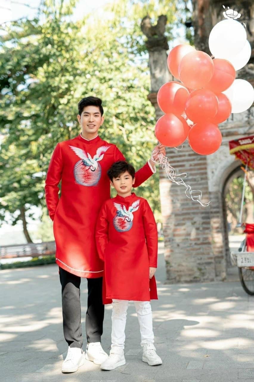 Pre-made Modern Vietnamese Family Matching Ao Dai Tet, Áo dài gia đình TẾT, luxury ao dai mommy and me ao dai men women girl boy