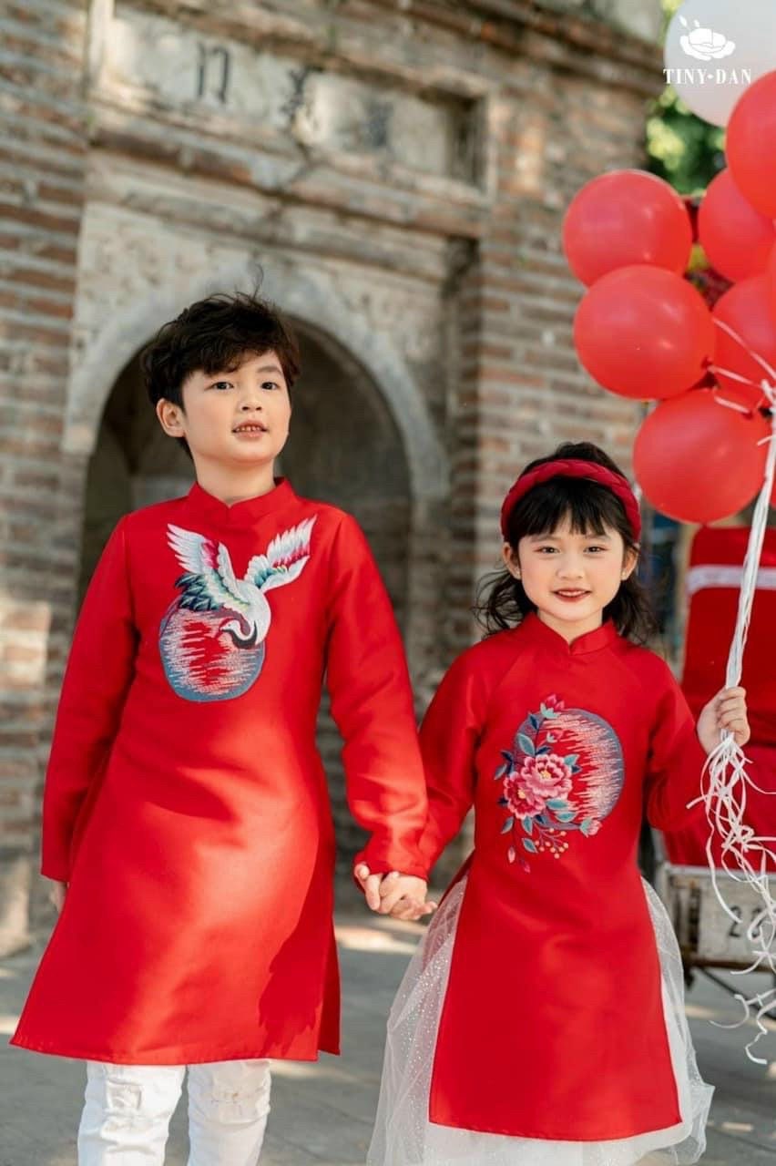 Pre-made Modern Vietnamese Family Matching Ao Dai Tet, Áo dài gia đình TẾT, luxury ao dai mommy and me ao dai men women girl boy