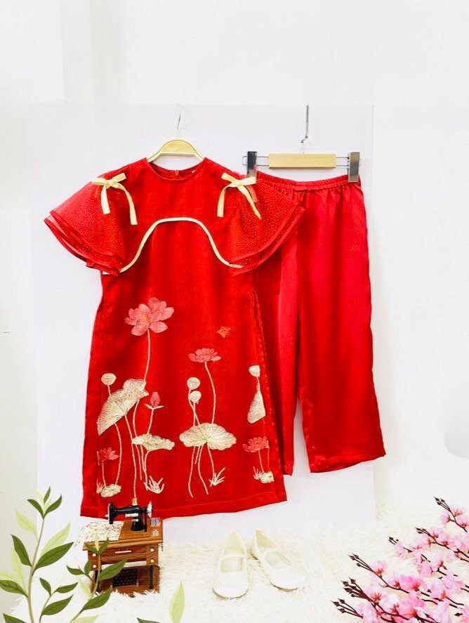 Pre-Made Girl Vietnamese Ao Dai Cach Tan tet (áo dài cách tân bé gai), Kids Vietnamese traditional dress, cheongsam, qipao