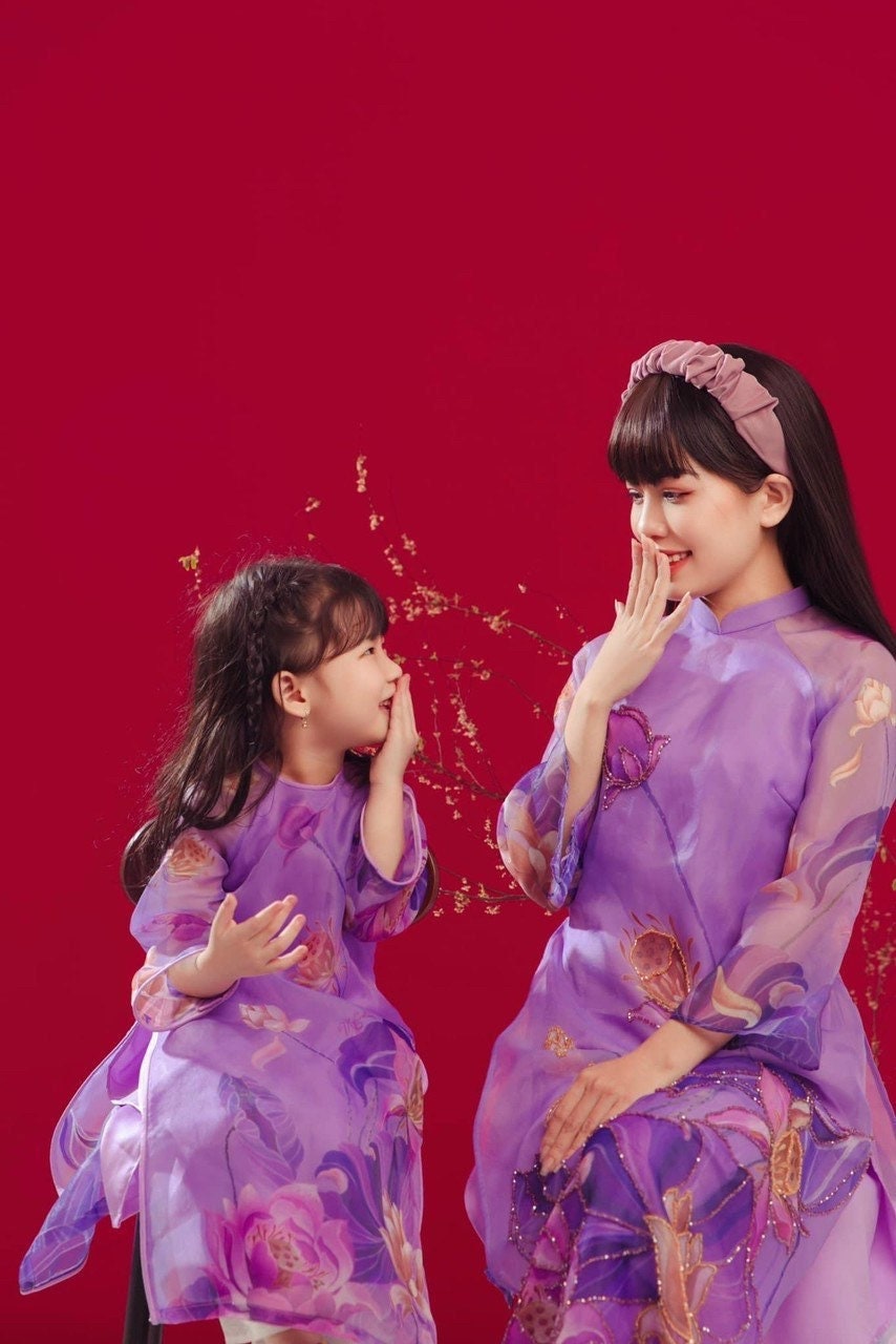 Pre-Made Mother Daughter Ao Dai , Girl Vietnamese ao dai dress , áo dài cách tân bé gai, áo dài me va bé gai, kids qipao cheongsam